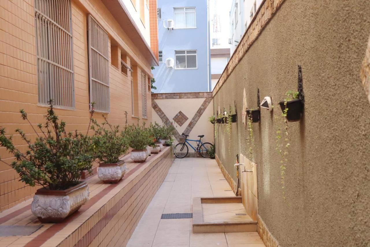 Praia do Forte Apartment: Beachside Comfort with Wi-Fi Cabo Frio Exterior photo